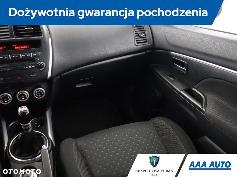 Mitsubishi ASX - 10