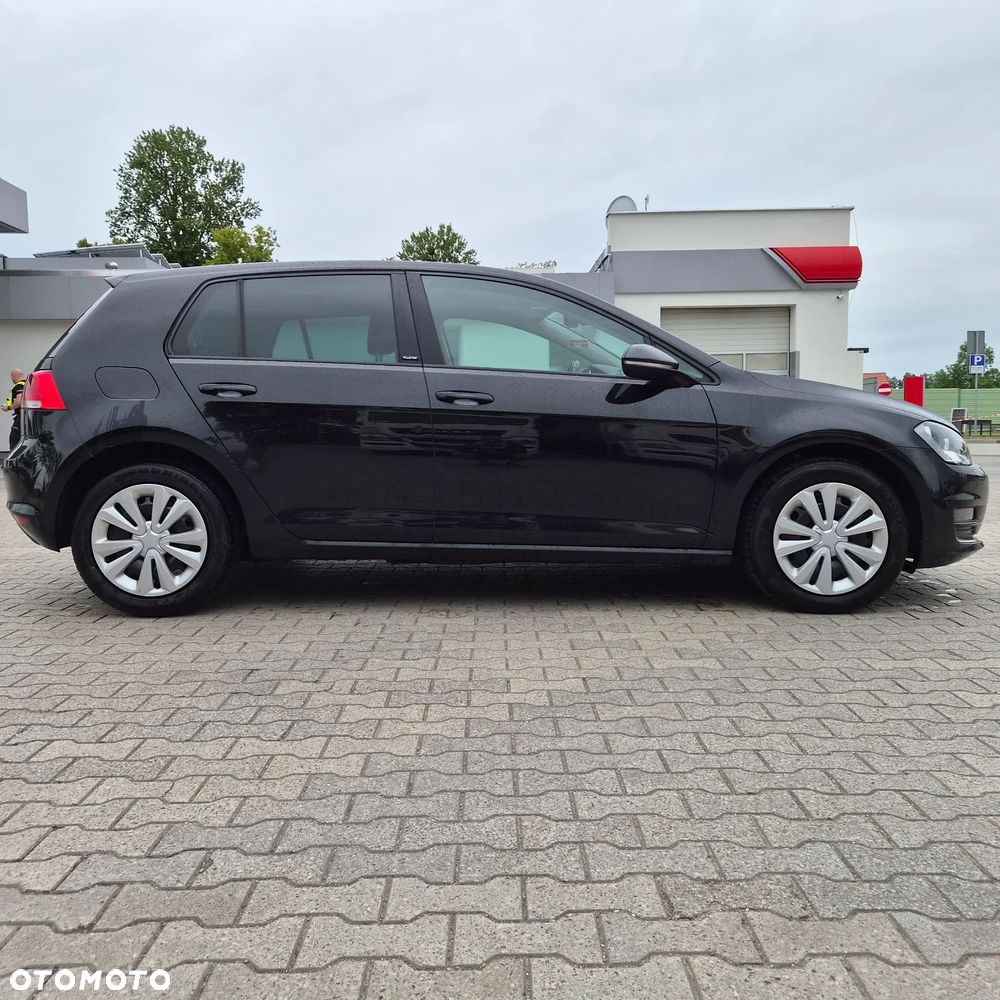 Volkswagen Golf - 8