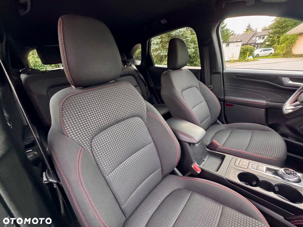 Ford Kuga 2.0 TDCi 4x4 ST-Line - 39