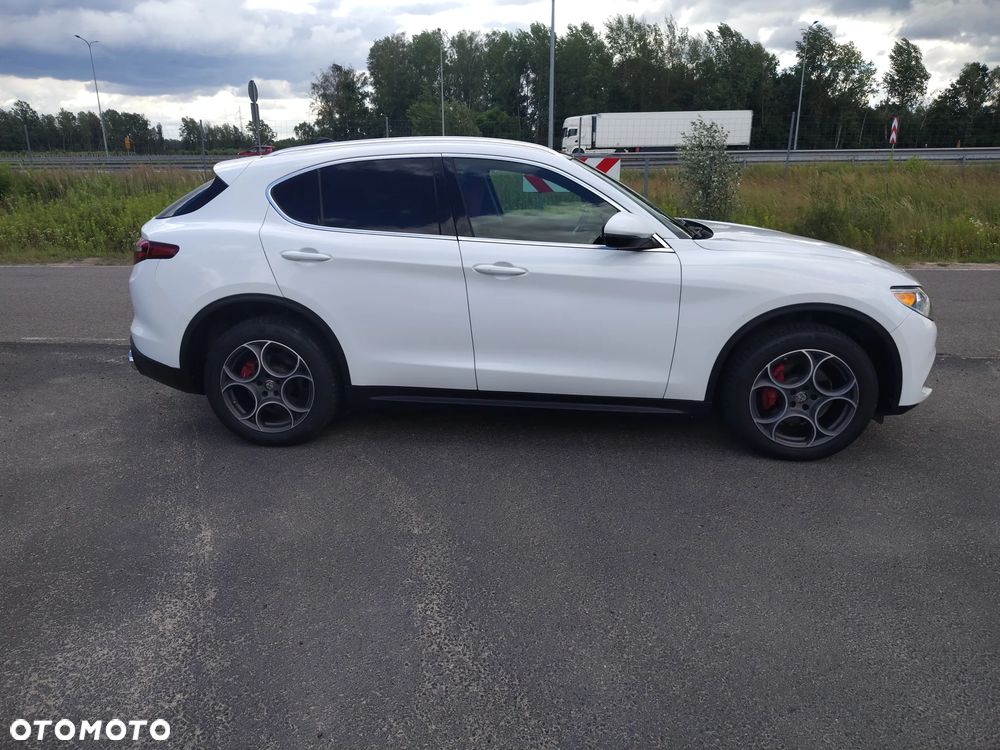 Alfa Romeo Stelvio - 6