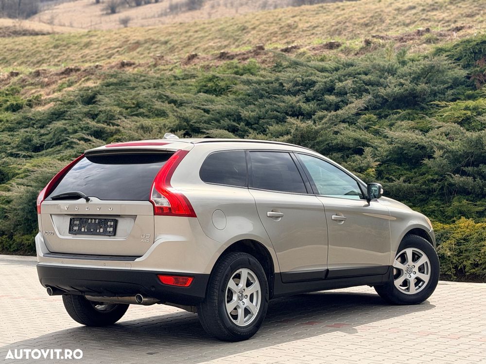 Volvo XC 60 D3 AWD Aut. Momentum - 6
