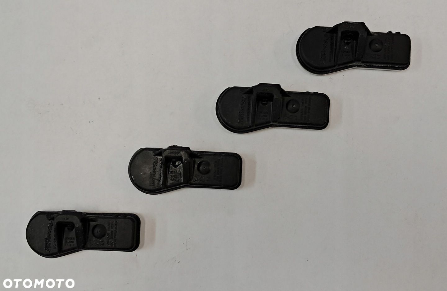 4x Czujnik ciśnienia TPMS Dacia Duster 407009322R C55 - 1