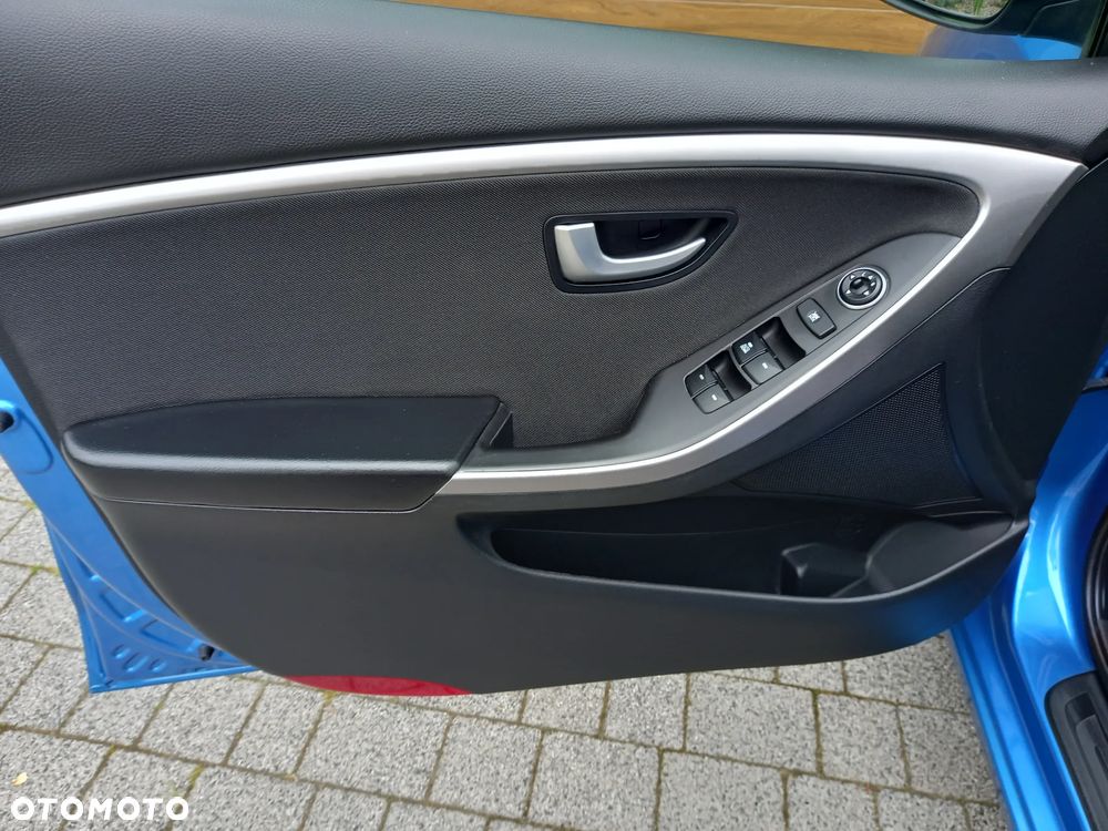 Hyundai i30 - 24