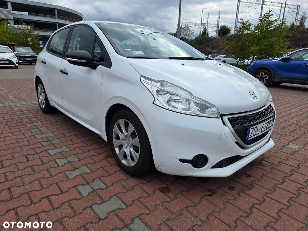 Peugeot 208 - 6
