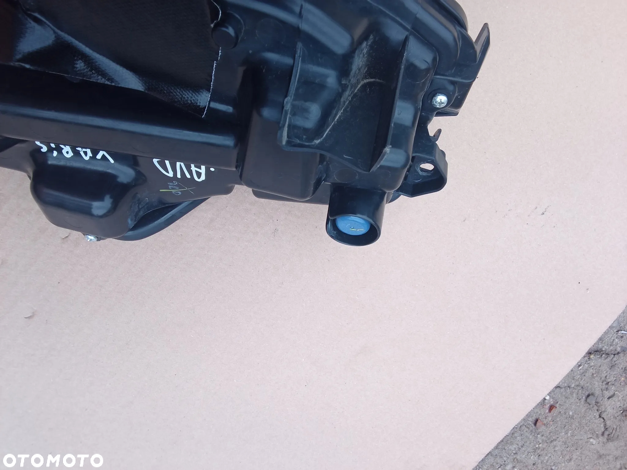 Halogen prawy przód toyota Yaris cross 21≥ led - 5