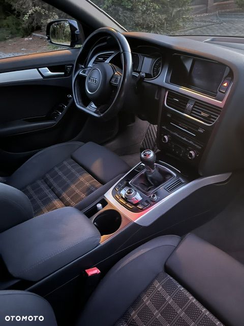 Audi A4 Avant 2.0 TDI DPF S line Sportpaket - 19
