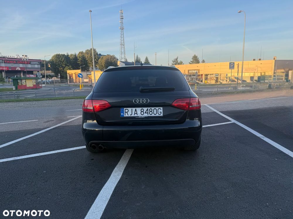 Audi A4 Avant - 10