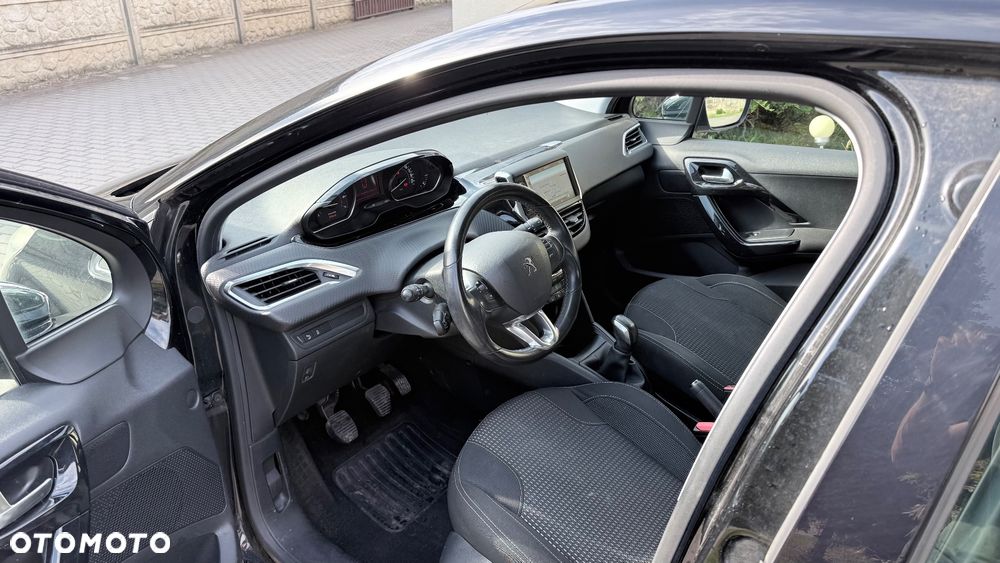 Peugeot 208 82 VTI Allure - 14