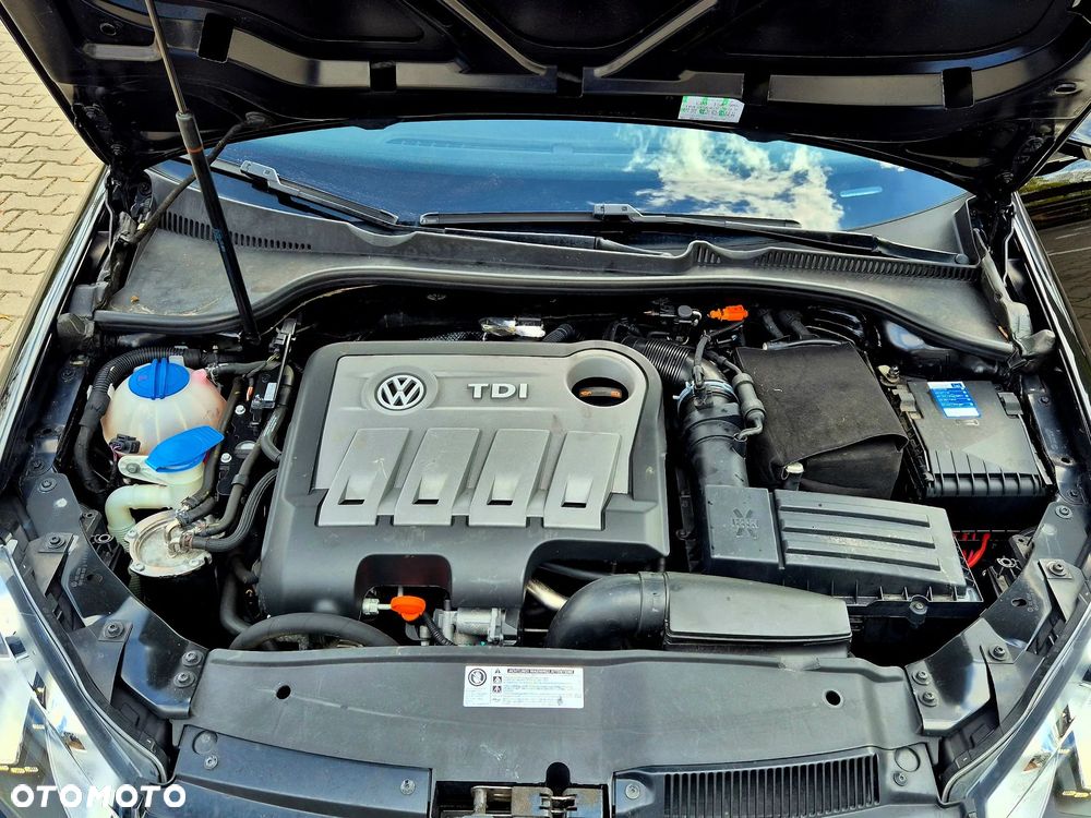 Volkswagen Golf 2.0 TDI DPF BlueMotion Technology Comfortline - 33