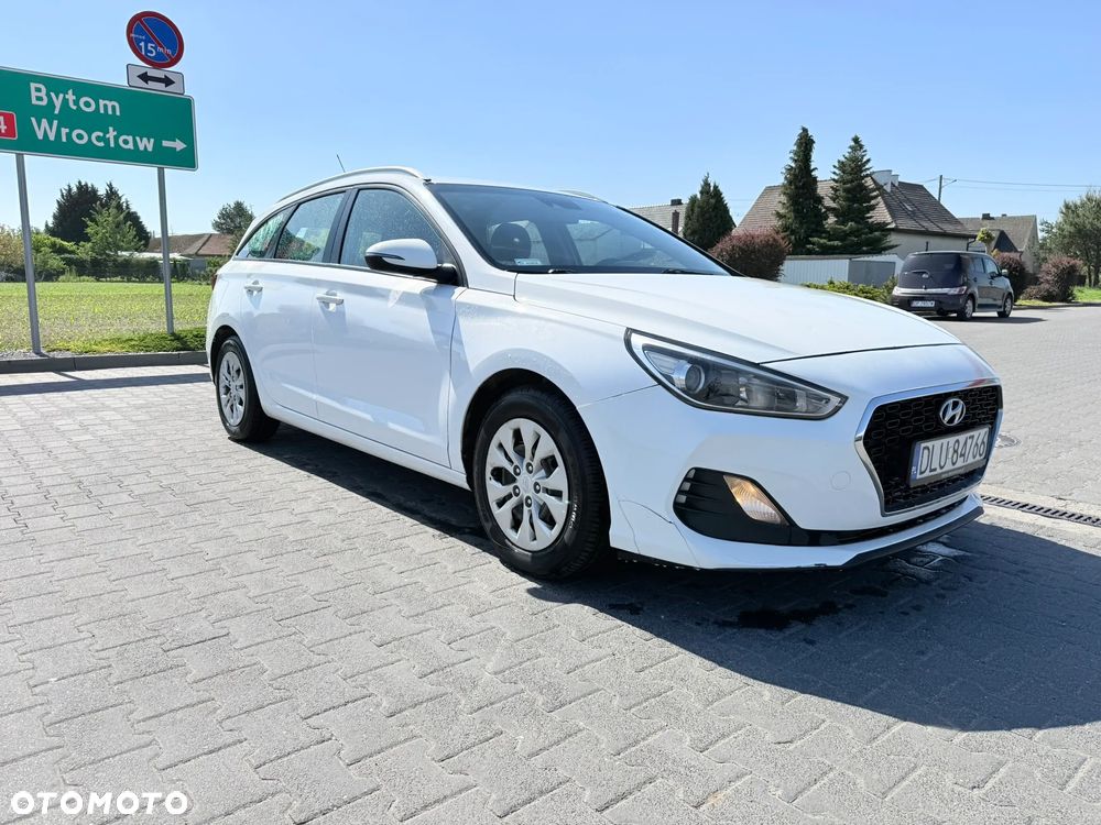 Hyundai i30 1.6 D Classic + - 9