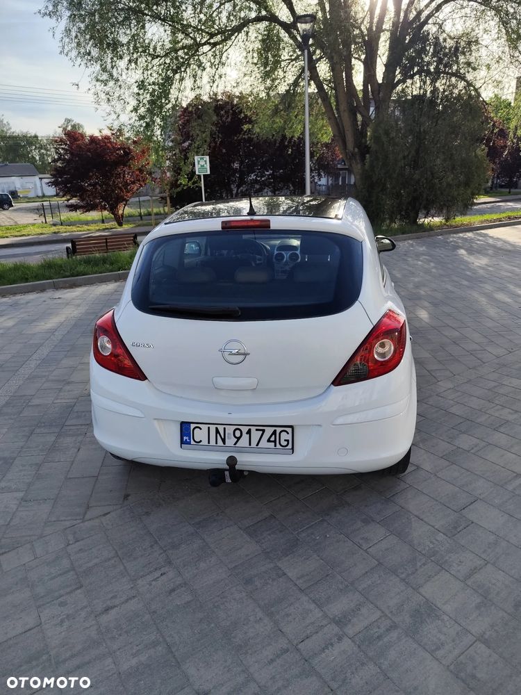 Opel Corsa 1.2 16V Cosmo - 4