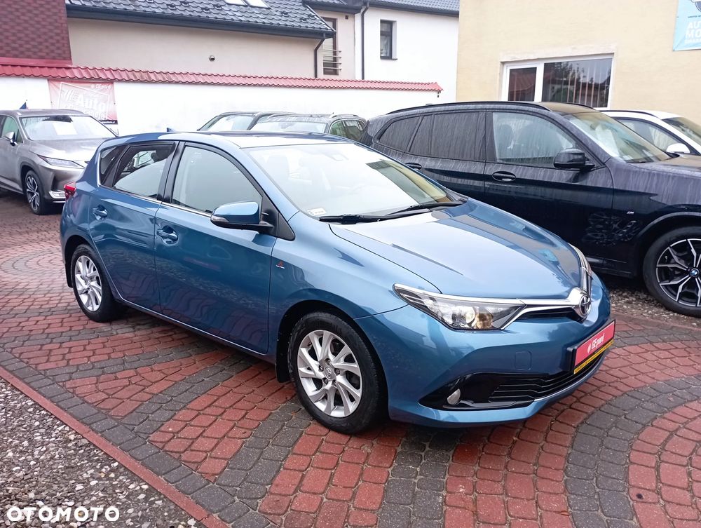 Toyota Auris 2018 photo 3