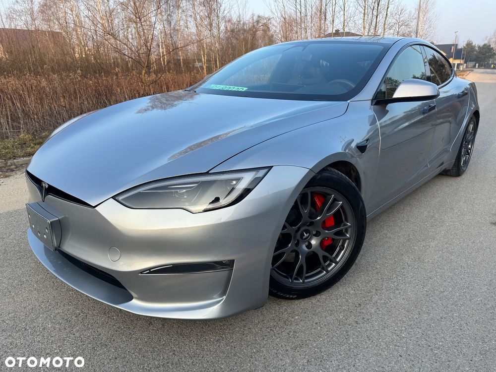 Tesla Model S - 10