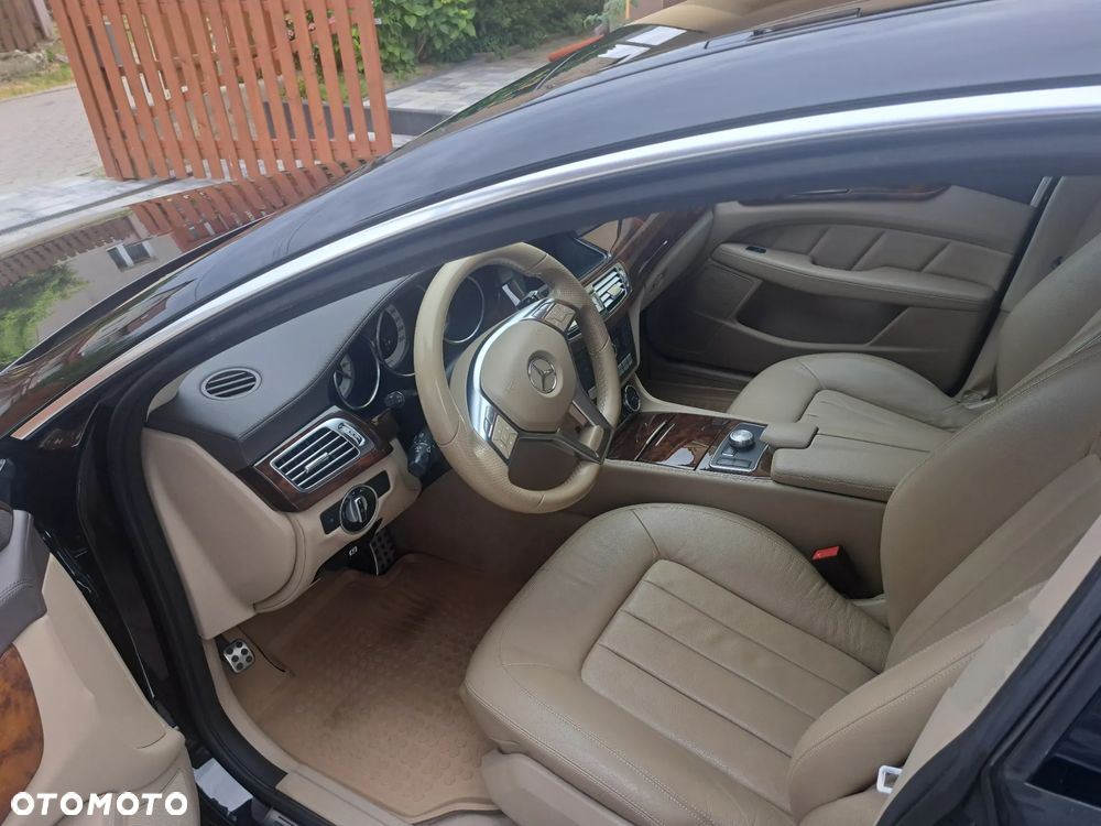 Mercedes-Benz CLS 350 CDI 4-Matic BlueEff - 14