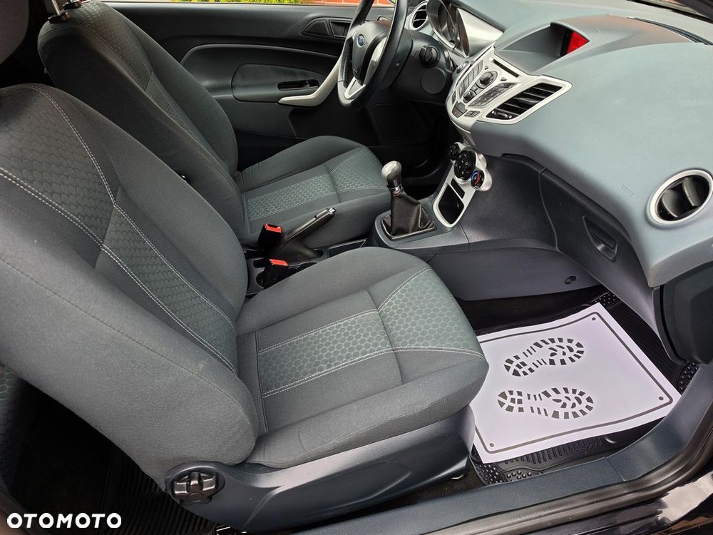 Ford Fiesta 1.4 Champions Edition - 24