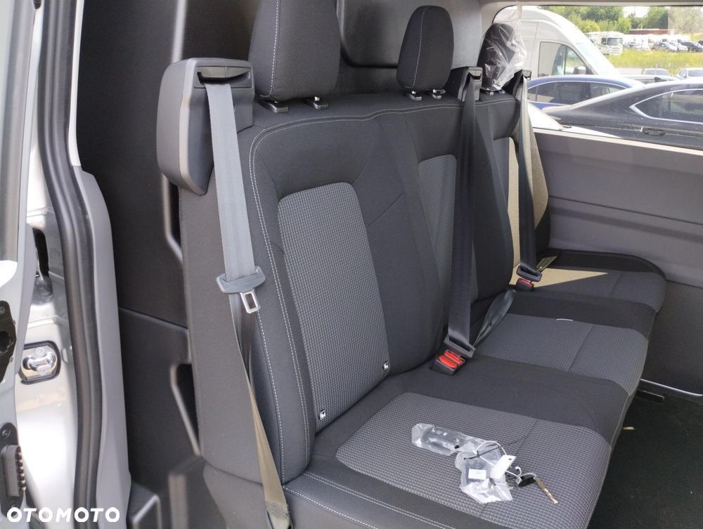 Volkswagen Transporter TDI L2H1 Plus automat - 11