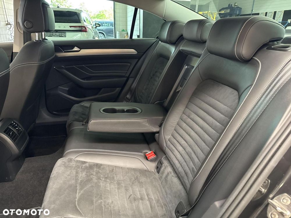 Volkswagen Passat - 16