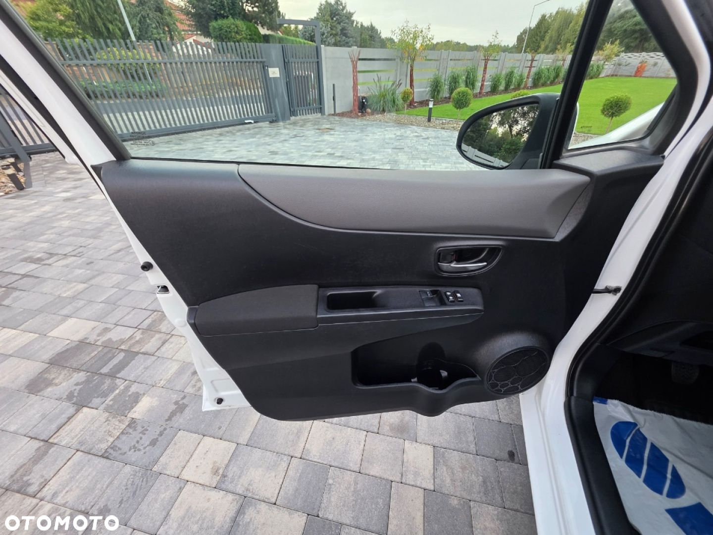 Toyota Yaris - 10