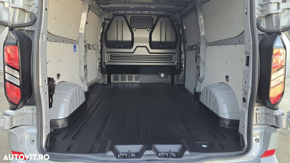 Ford NEW TRANSIT CUSTOM VAN L2H1 T320 LIMITED FWD - 11