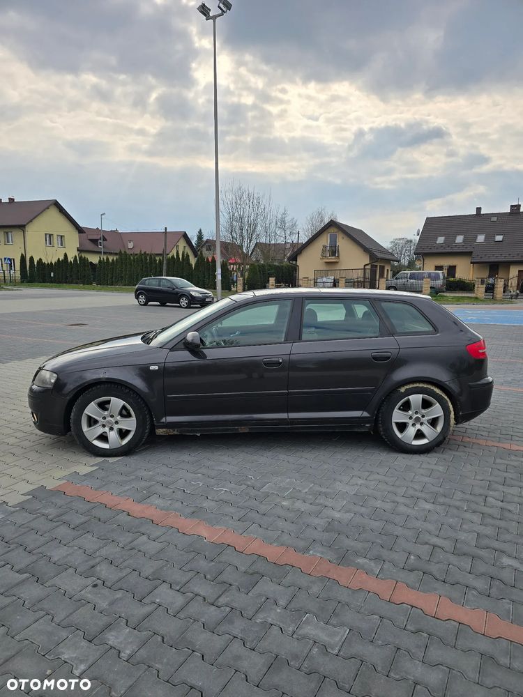 Audi A3 Sportback 2.0 TDI DPF Ambiente - 11