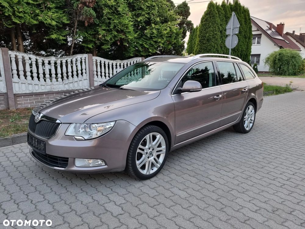 Skoda Superb 2.0 TDI Elegance DSG - 2