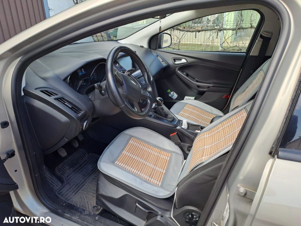 Ford Focus - 5