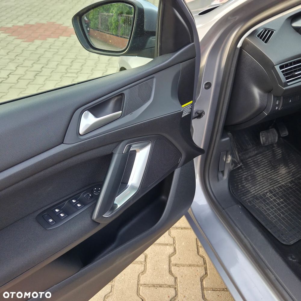 Peugeot 308 - 7