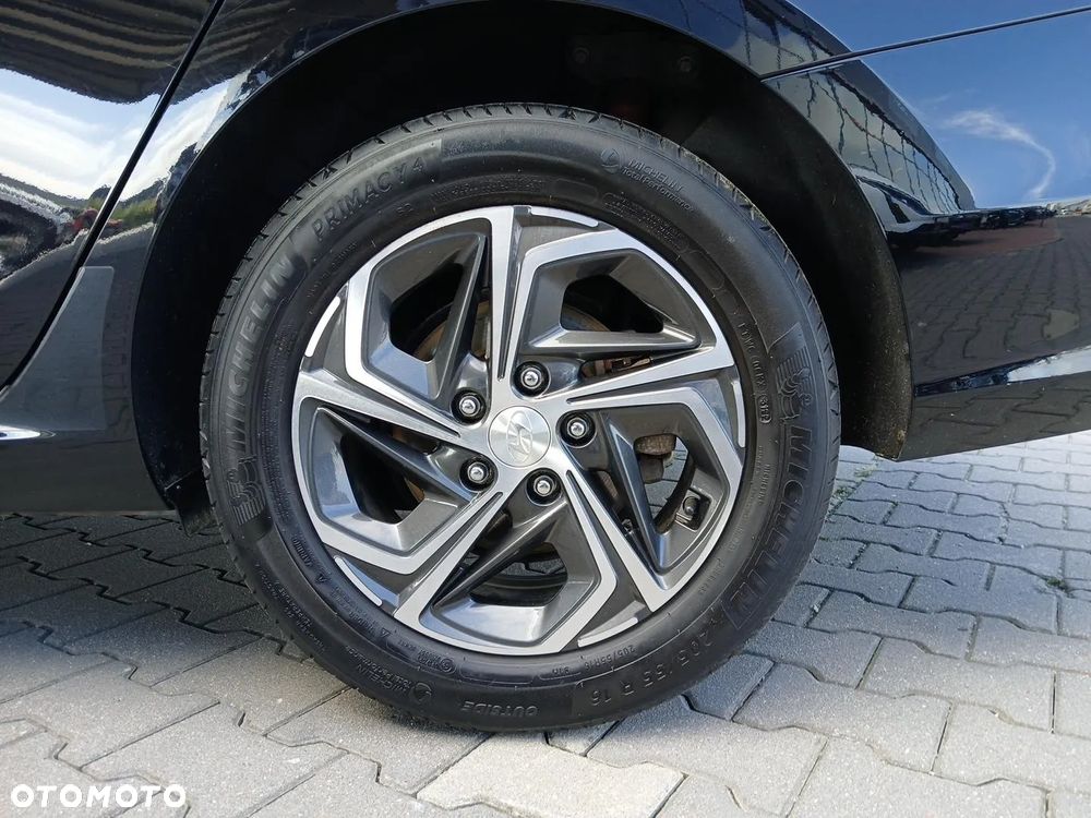 Hyundai i30 1.5 T-GDI 48V Comfort DCT - 18