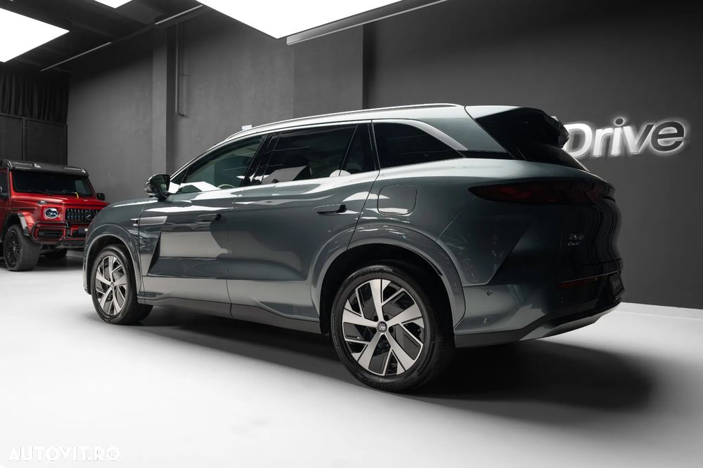 Byd Tang L - 8