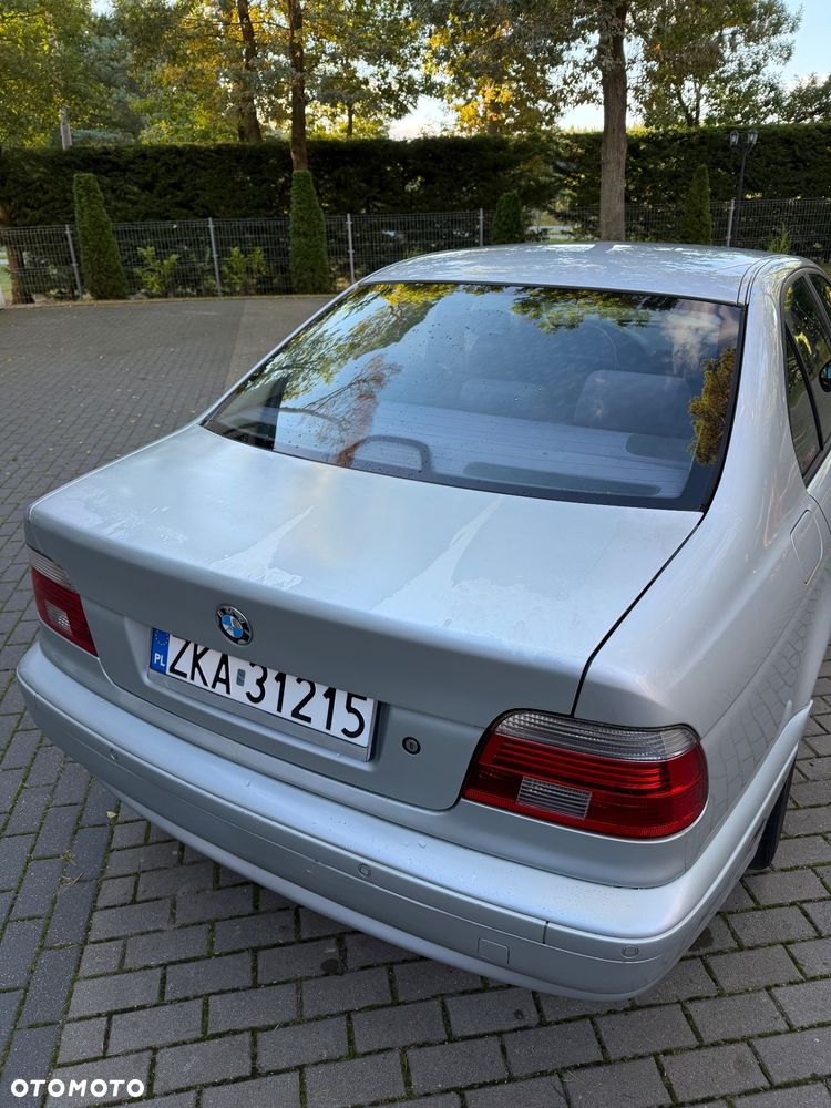 BMW Seria 5 520i - 22