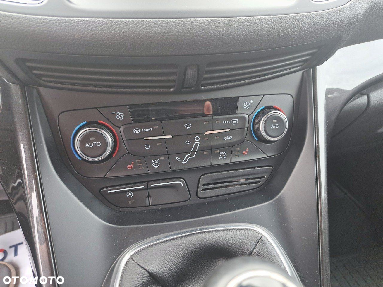 Ford C-MAX 1.5 EcoBoost Titanium ASS - 19