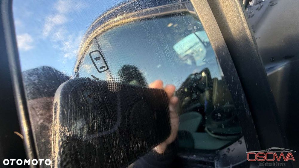 Ford Tourneo Custom - 20