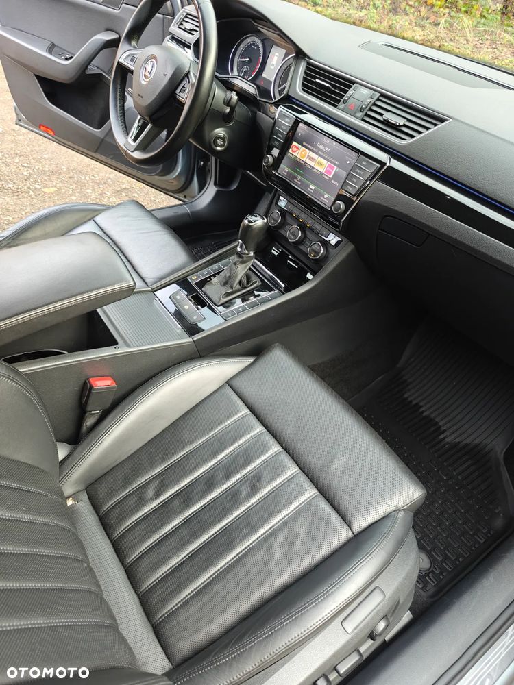 Skoda Superb 2.0 TSI L&K DSG - 27