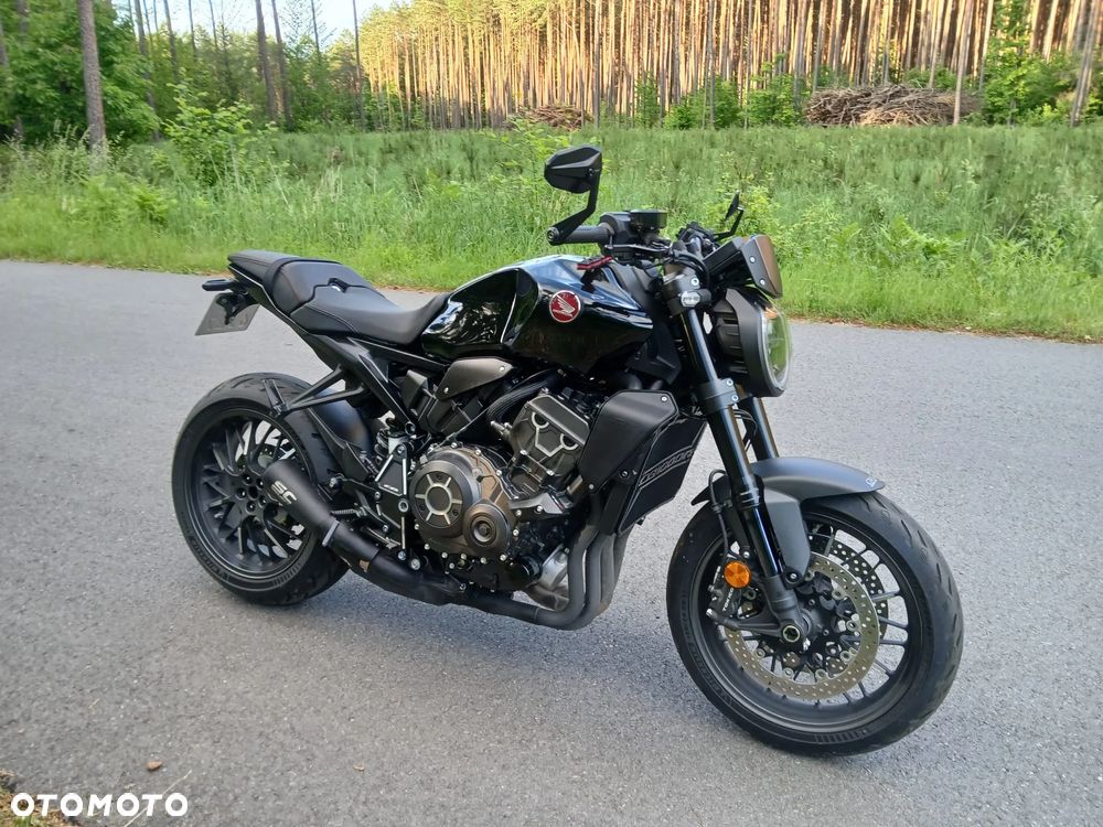 Honda CB - 1