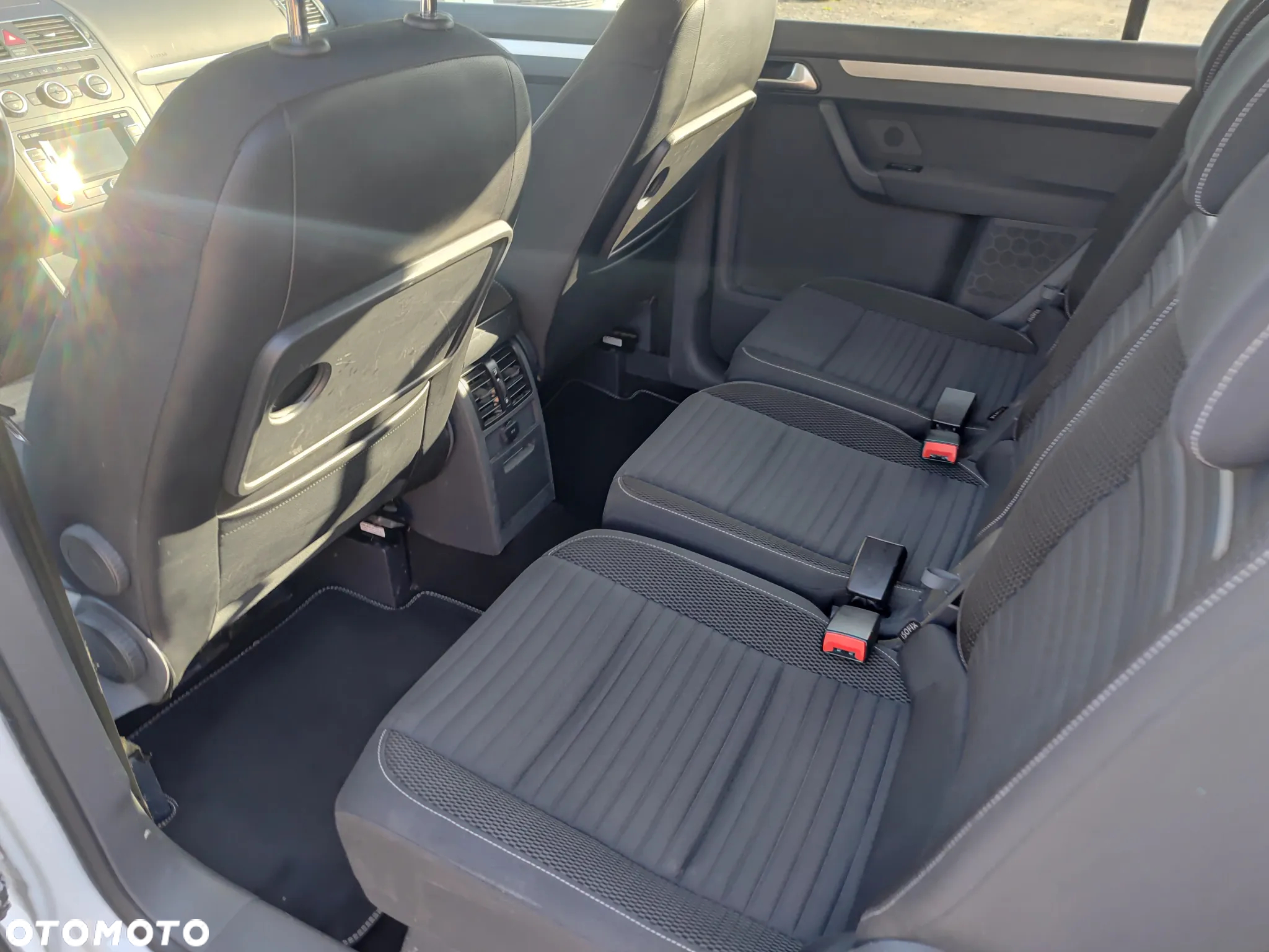 Volkswagen Touran 1.6 TDI DPF Comfortline - 27