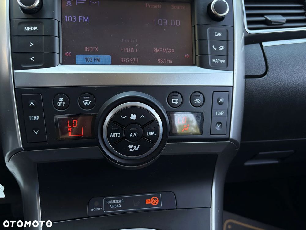 Toyota Verso 1.8 Premium 7os - 30