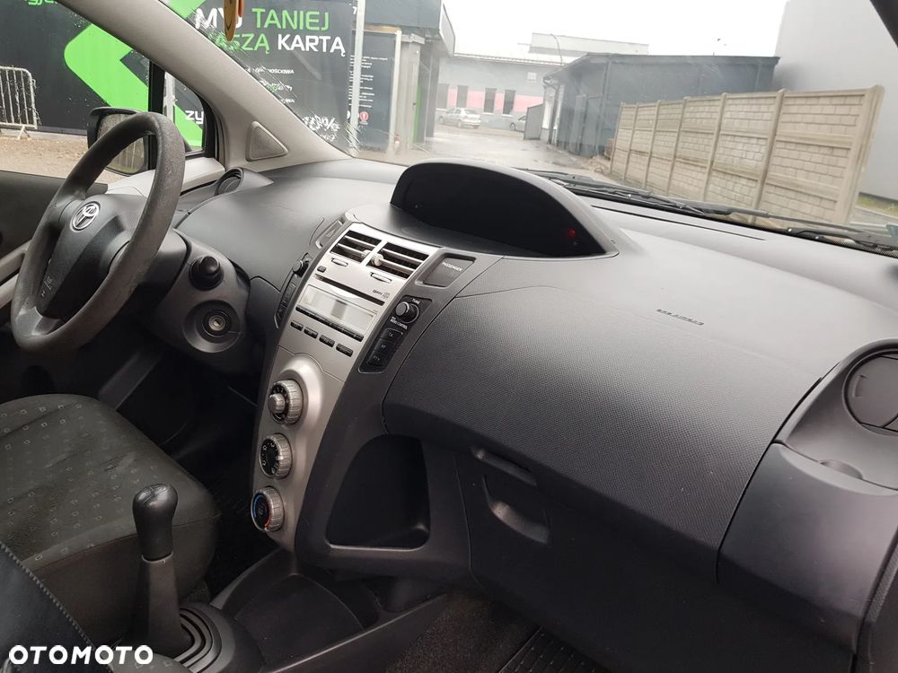 Toyota Yaris - 6