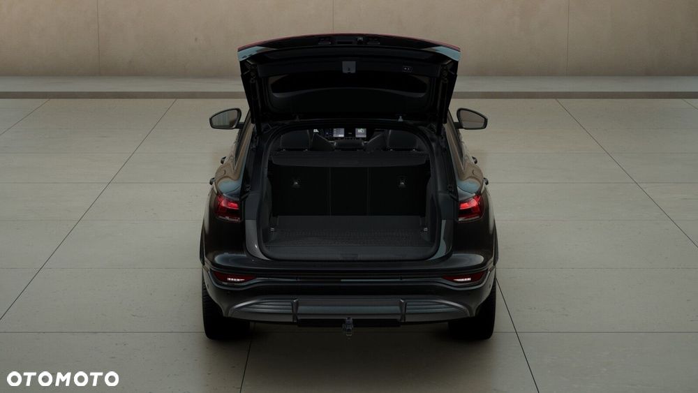 Audi Q6 e-tron - 11