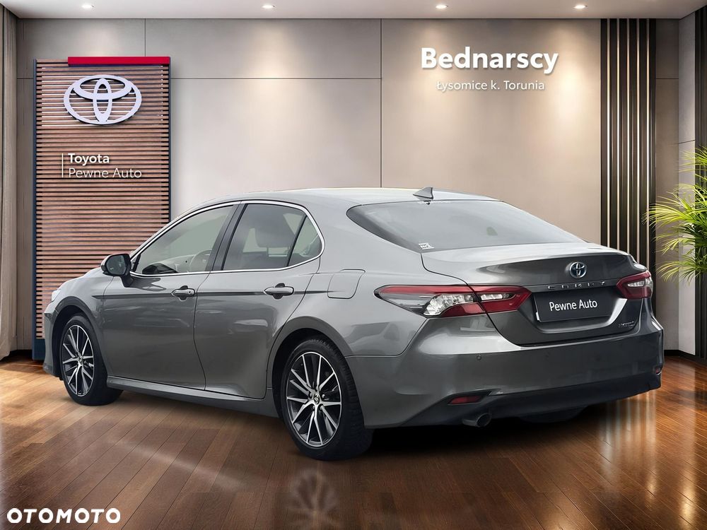 Toyota Camry 2.5 Hybrid Executive CVT - 3
