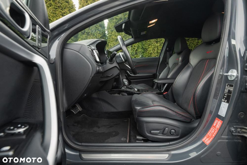 Kia ProCeed 1.6 T-GDI GT DCT - 14