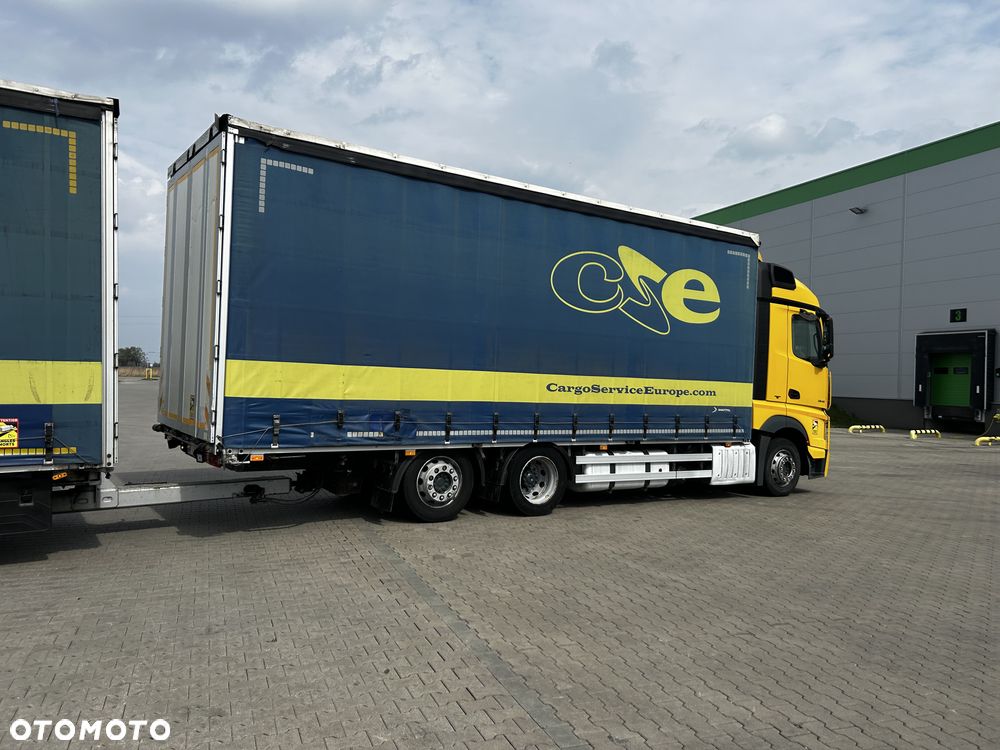 Mercedes-Benz Actros - 10