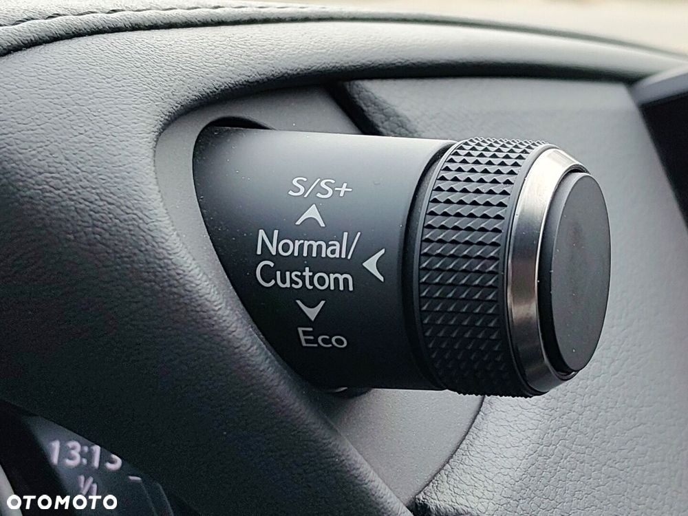 Lexus ES 300h F Sport - 28