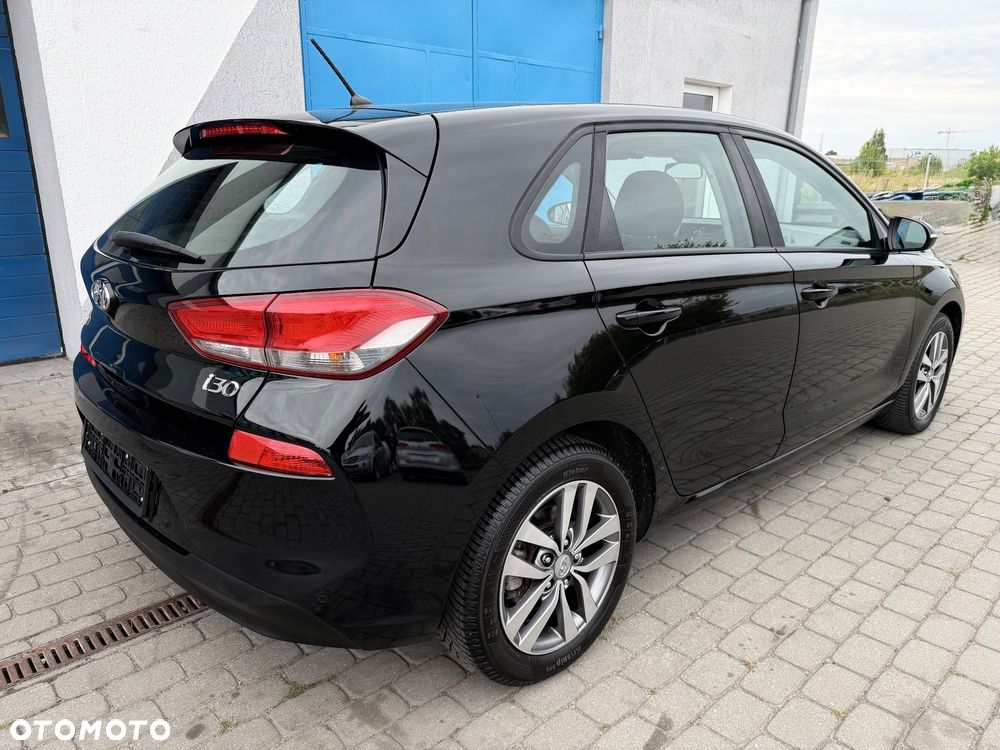 Hyundai i30 blue 1.6 CRDi Style - 8