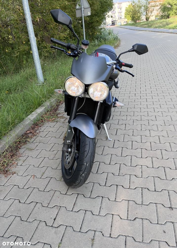 Triumph Street Triple - 7