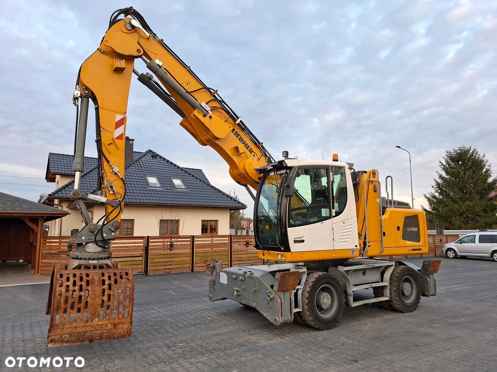 Liebherr LH22 Koparka Przeładunkowa - 3