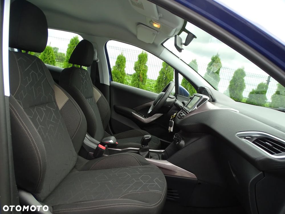 Peugeot 2008 1.2 Pure Tech Active EU6 - 16