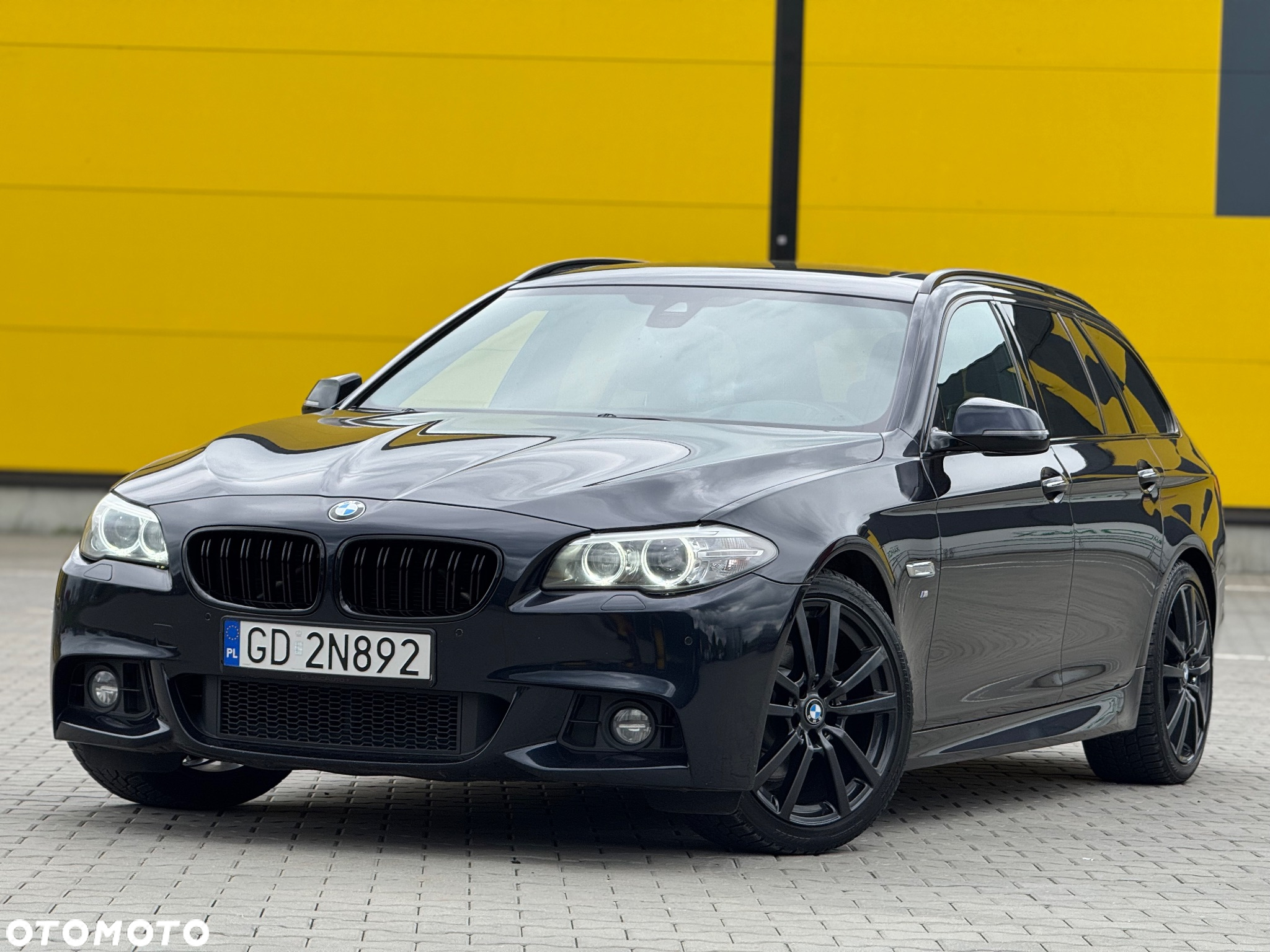 BMW Seria 5 520d xDrive - 2