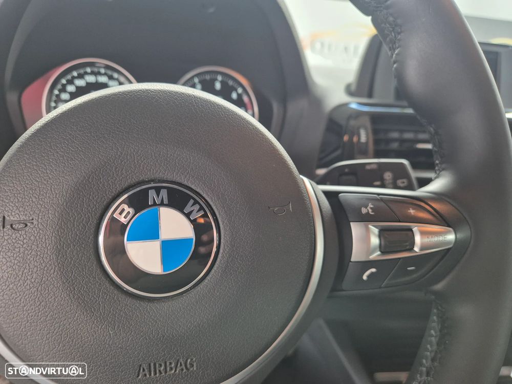 BMW 116 d Pack M Shadow - 20