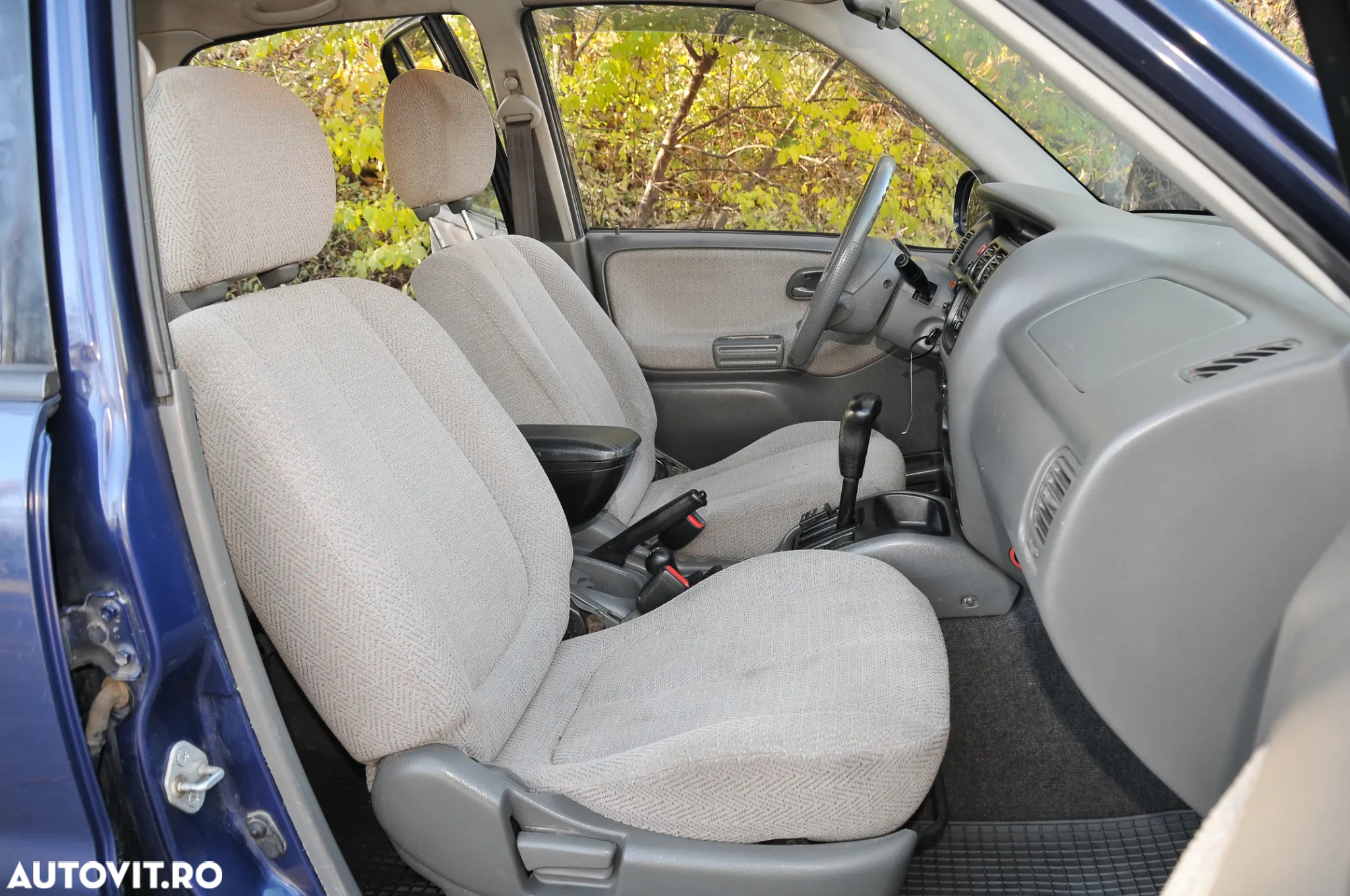 Suzuki Grand Vitara 2.5 V6 Aut - 5