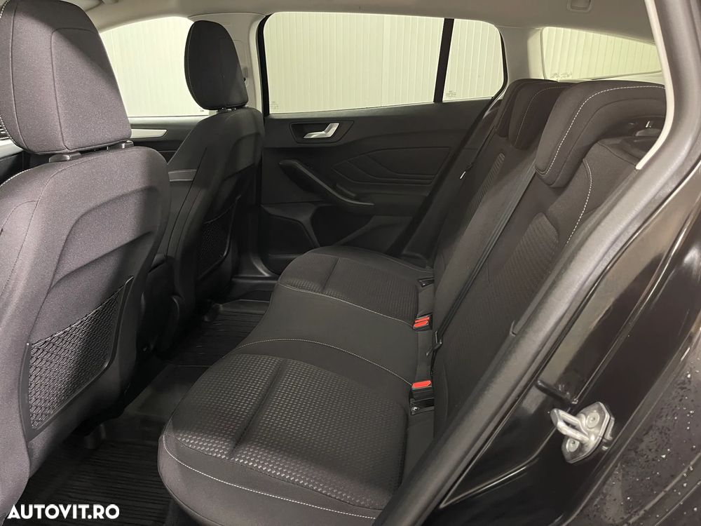Ford Focus 1.5 EcoBlue Connected - 11